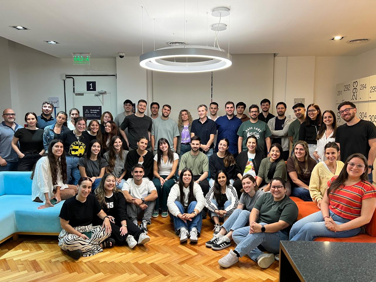 WhatsApp Image 2025-11-03 at 00.08.57 WhatsApp Image 2025-11-03 at 00.08.57